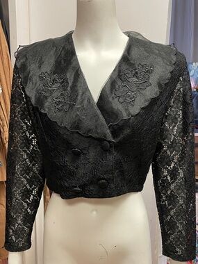Vintage Black Lace Cropped Double-Breasted Blazer with Embroidered Collar